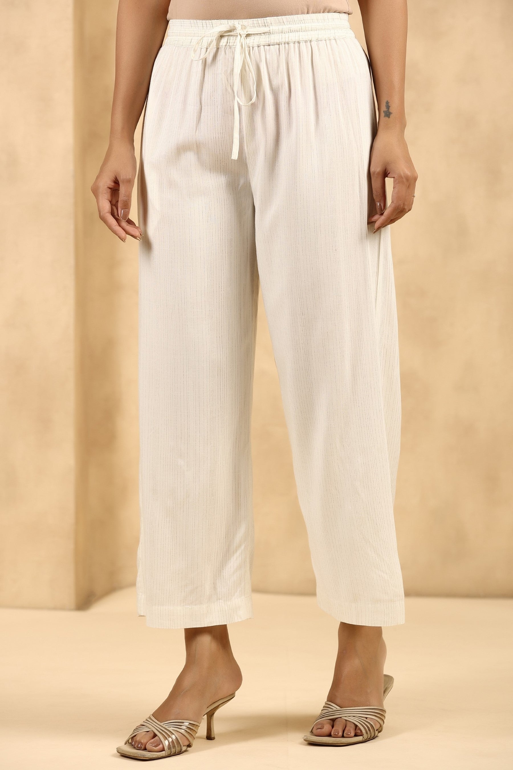 Off-White Rayon Solid Wide Leg Palazzo