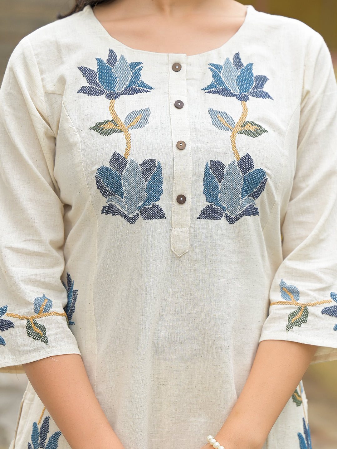 Divena Off White Blue Embroidary Kurta Pant Set