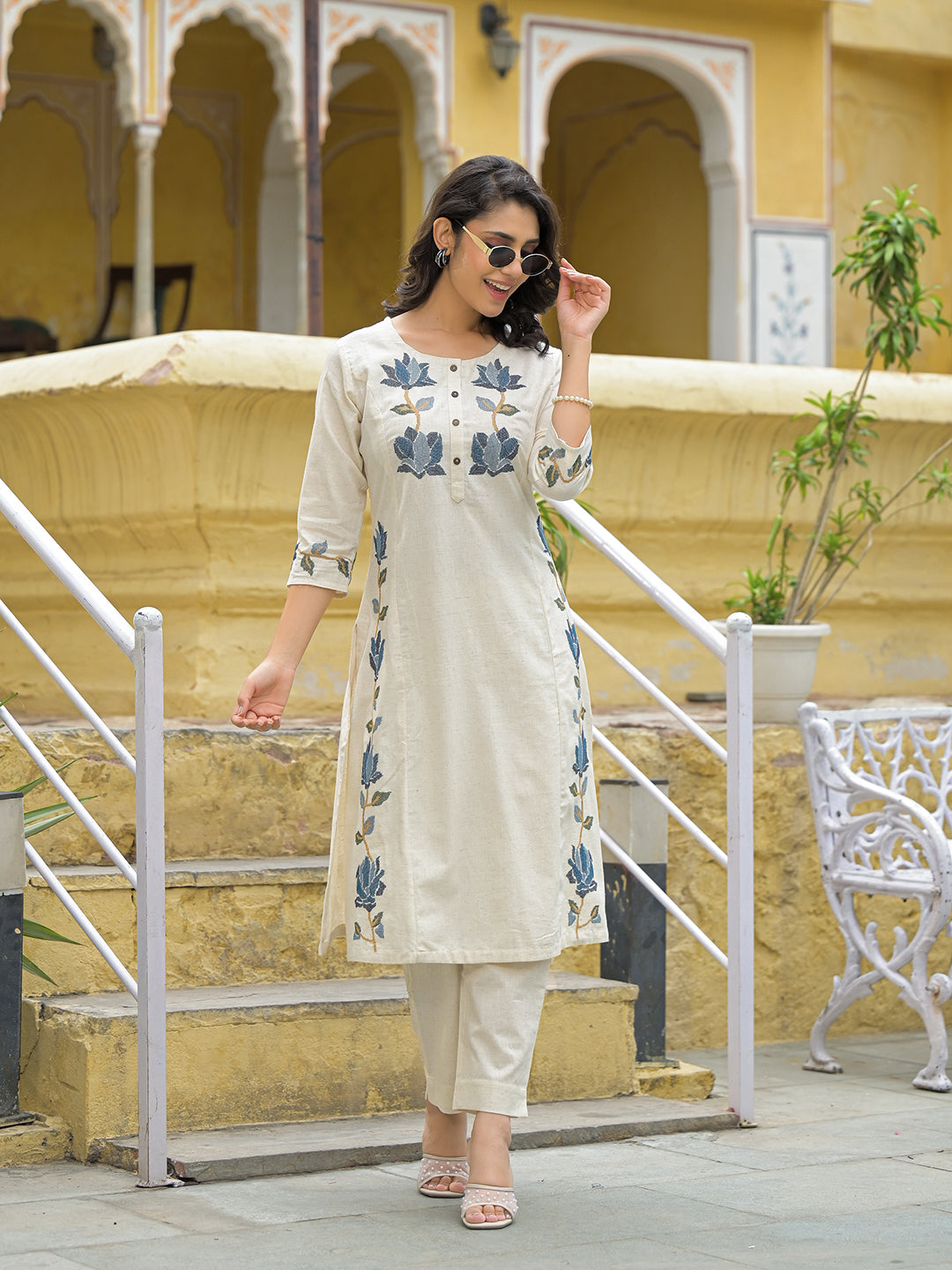 Divena Off White Blue Embroidary Kurta Pant Set