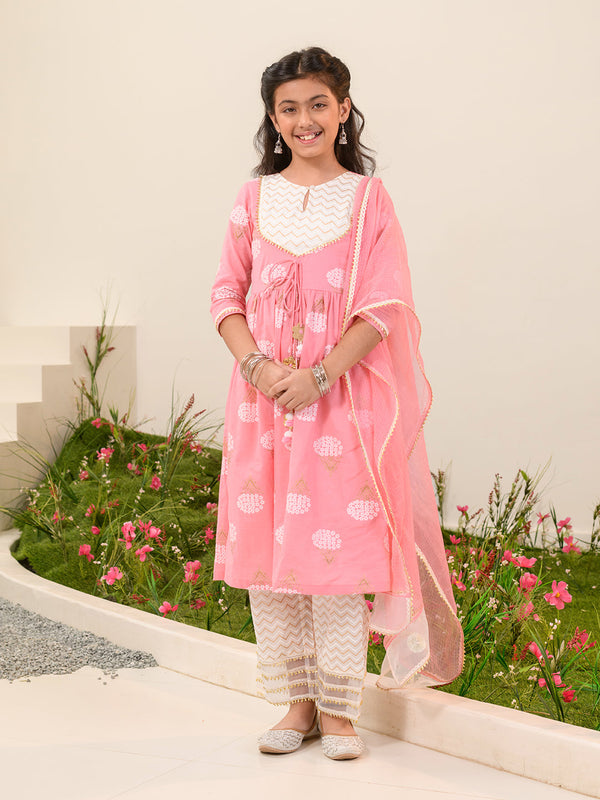 Girls Floral Printed Regular Pure Cotton Kurta With Trousers Dupatta | WomensFashionFun.com