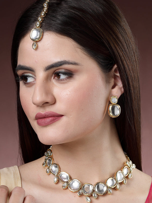 Women Gold Kundan-Studded Necklace and Earrings with Mang Tikka | womensfashionfun