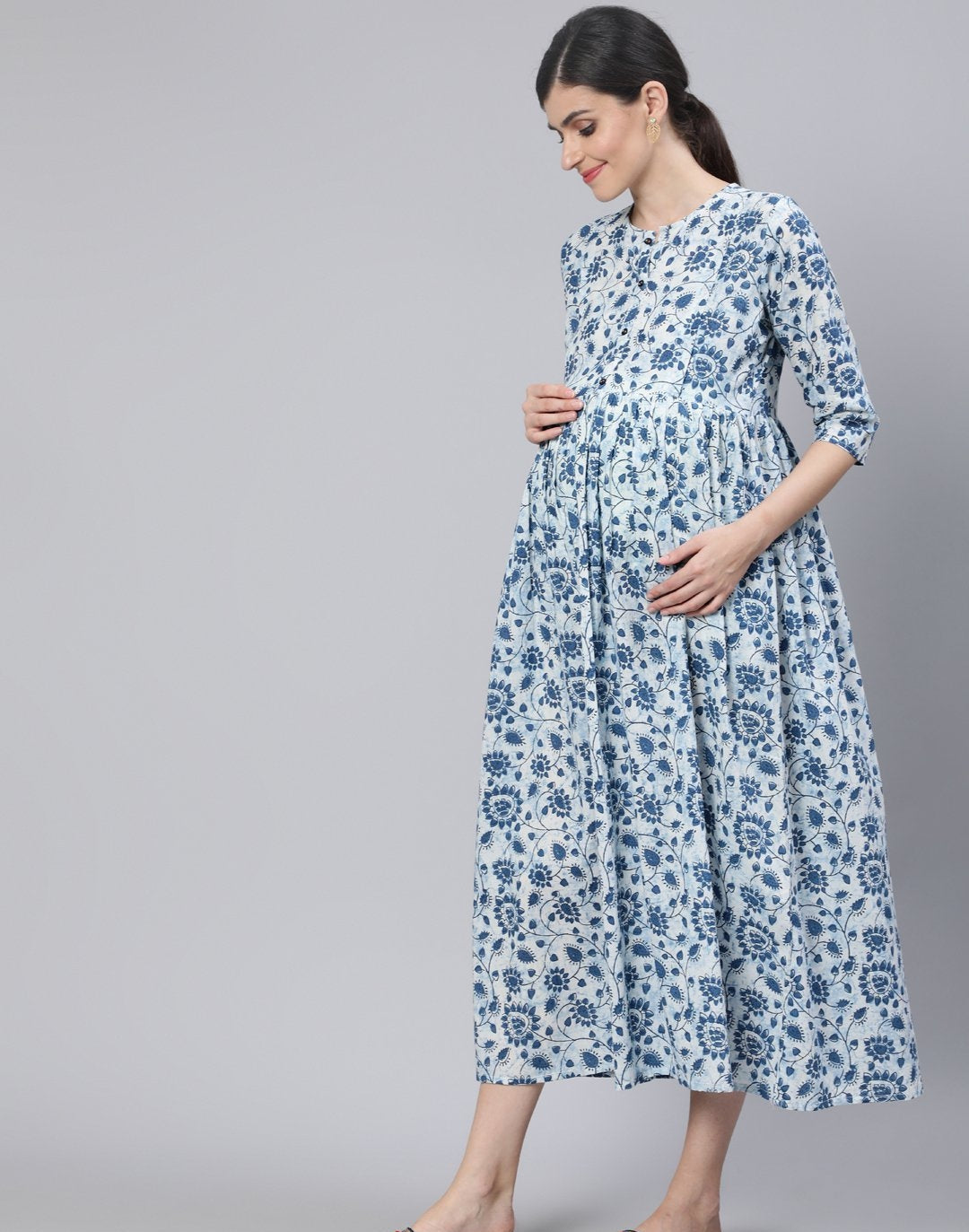 Women Off White & Blue Floral Printed Maternity Dress
