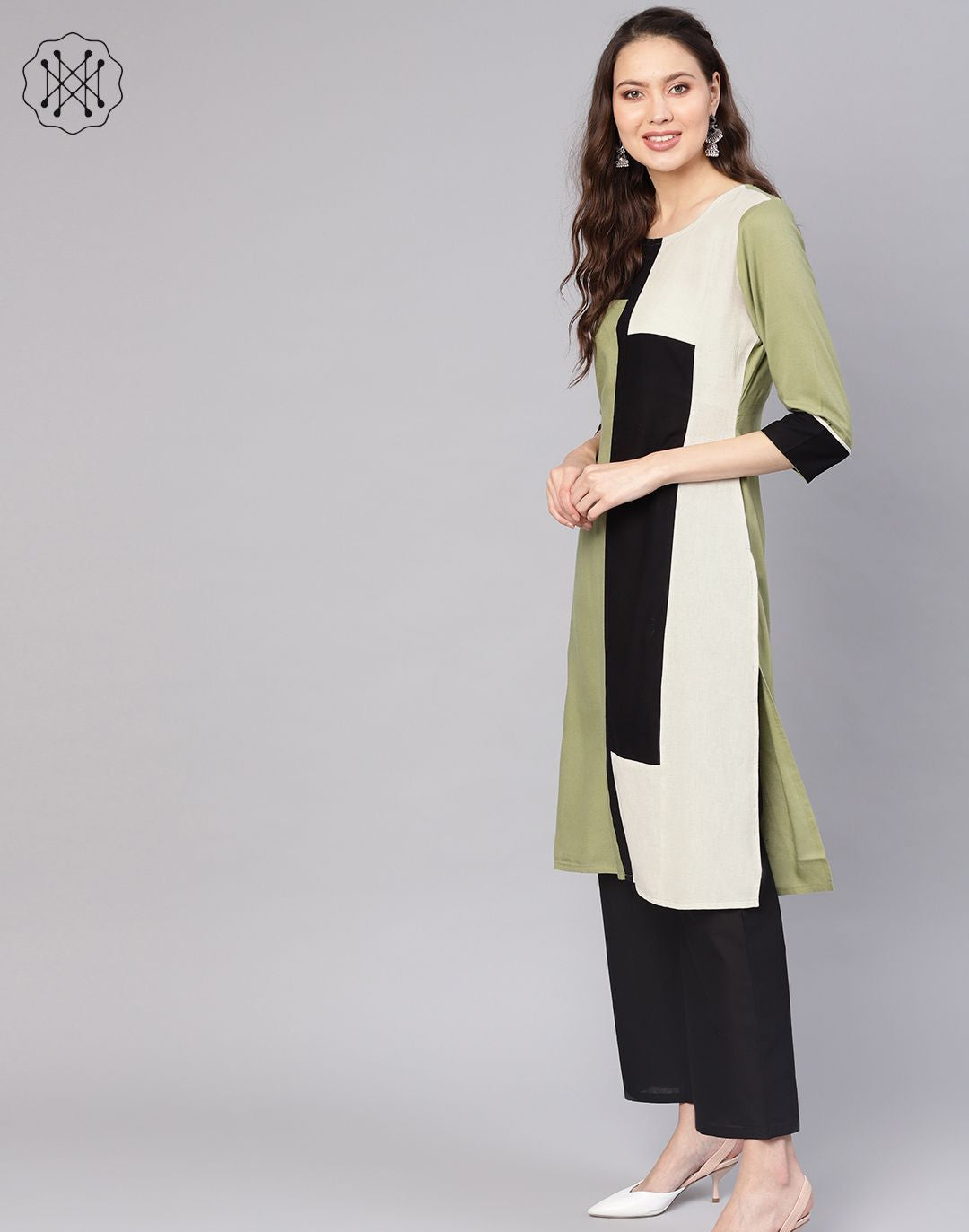 Solid Pista Green And Black Color Blocked 3/4Th Sleeve Rayon Kurta