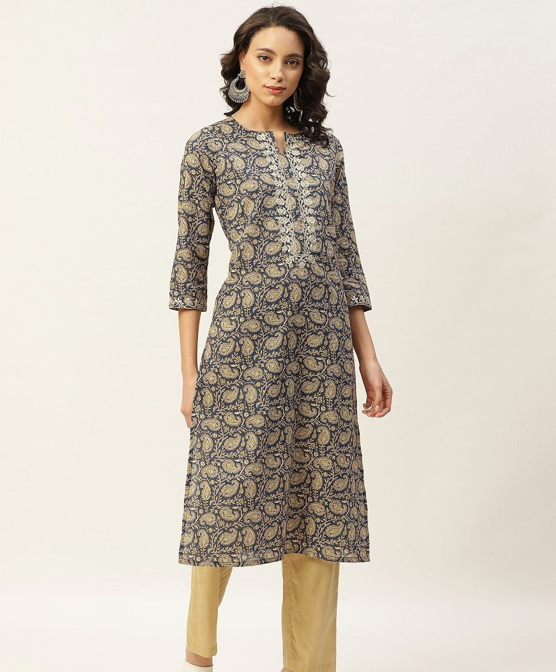 Blue Paisely Zari Embroidery Kurta With Straight Pants