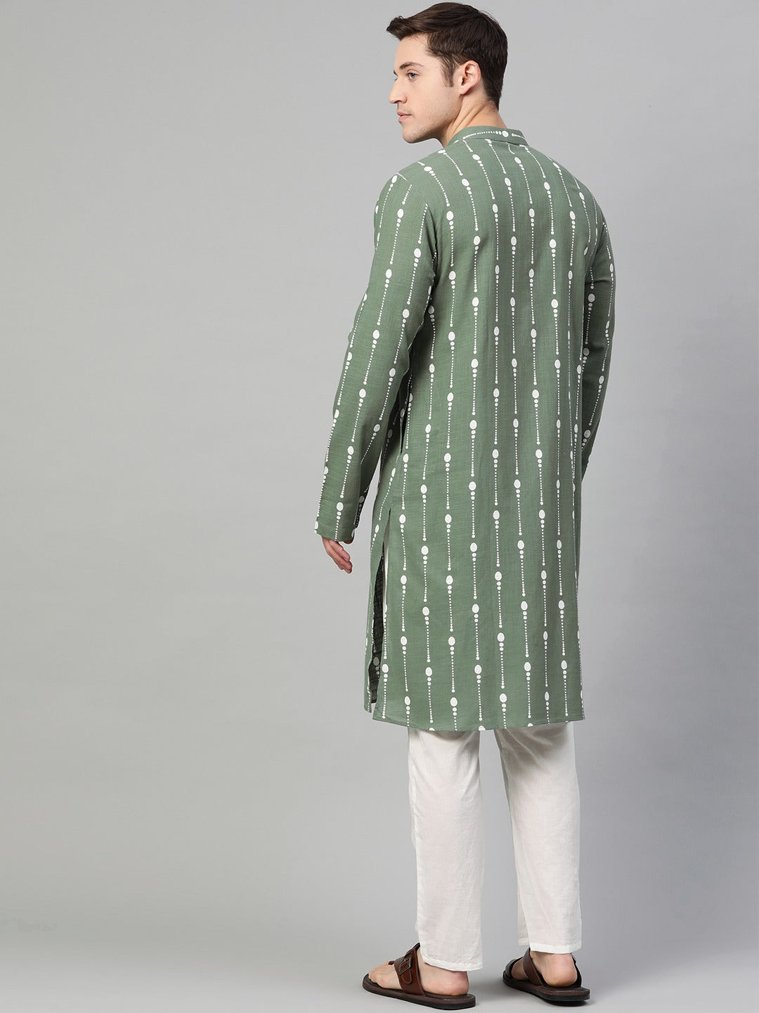 Green & White Printed Straight Kurta With Pyjama