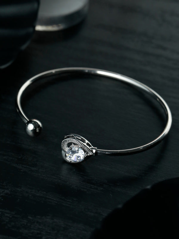 Women Solitaire Heart Silver Plated Bracelet | WOMENSFASHIONFUN