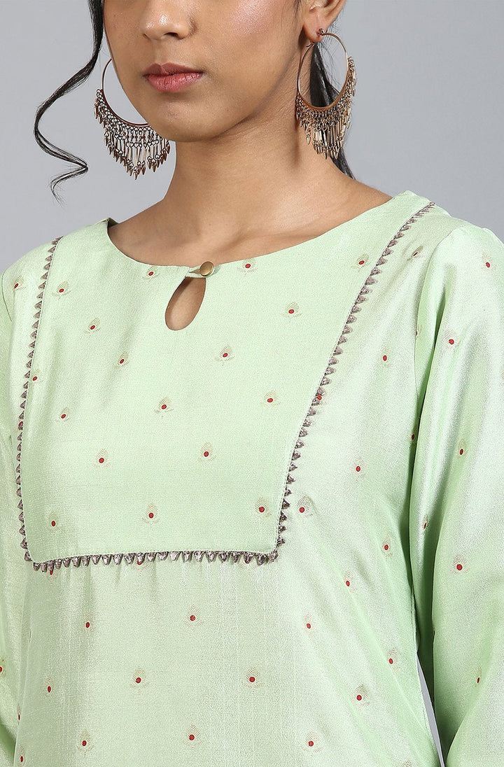 Women's Green Poly Silk Kurta

Size XS