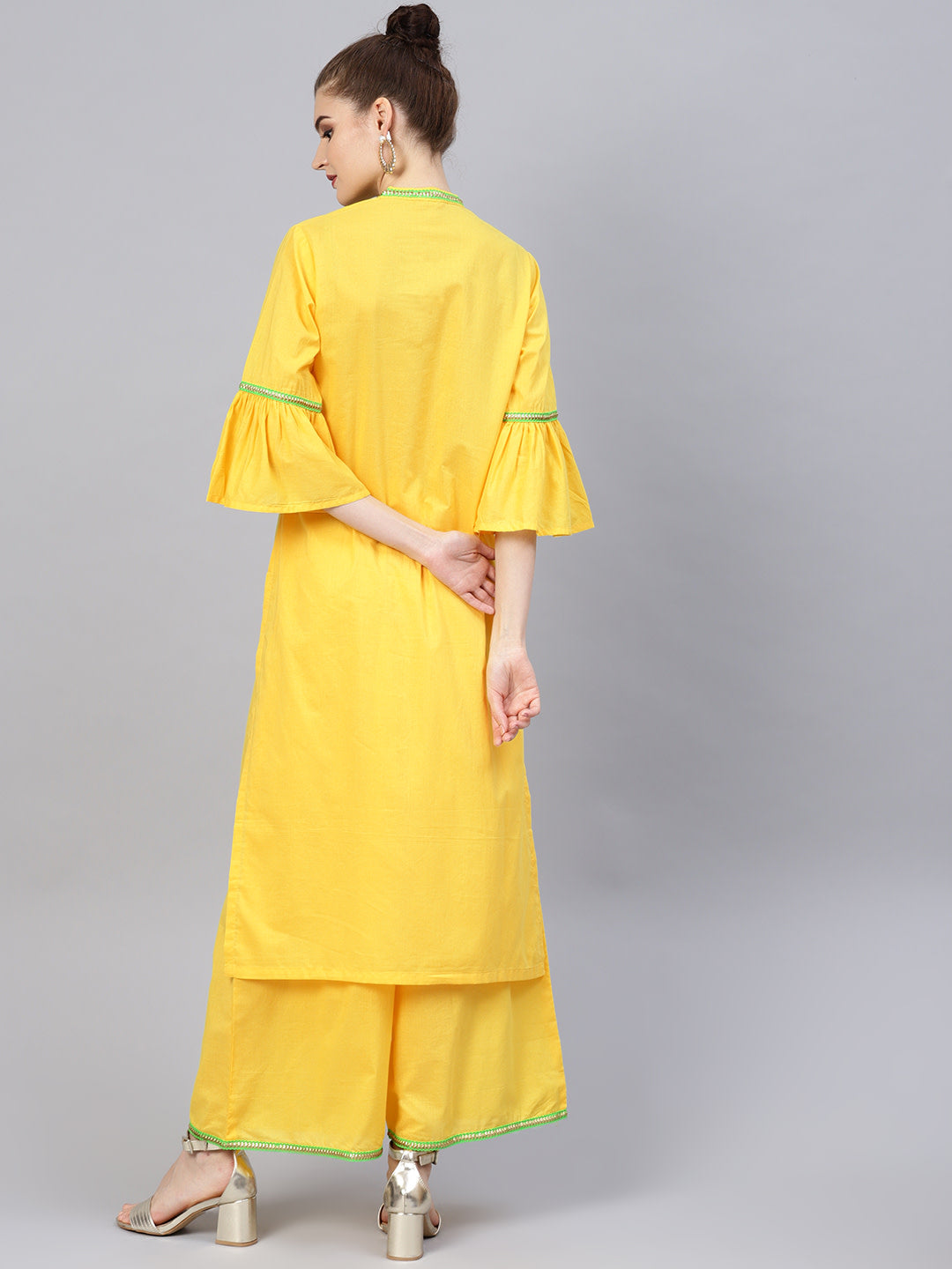 Women Yellow solid kurta with palazzos