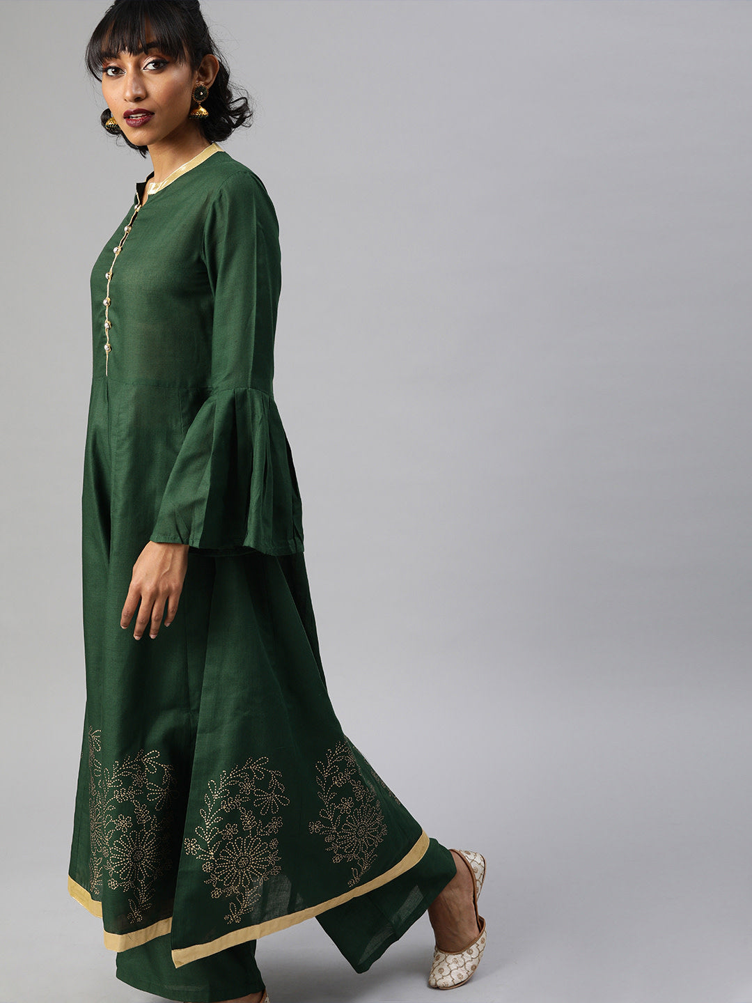 Women Green solid kurta with palazzos and dupatta